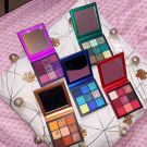 Swatch de Celie.drd : Obsessions Eyeshadow Palette Palette de fards à paupières, Huda Beauty