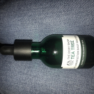 Swatch de Jessie_rgz : Solution Quotidienne Anti-Imperfection Arbre à Thé, The Body Shop