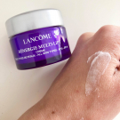 Swatch de VeroToulouse : Rénergie Multi-Lift Crème Tous Types de peaux, Lancôme