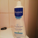 Swatch de Cindel08 : Gel lavant doux corps et cheveux, Mustela