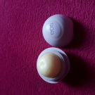 Swatch de audreydtz : Baume à Lèvres Smoothie Sphere Lip Balm, Eos