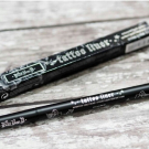 Swatch de Estrella24 : Tattoo Liner - Eyeliner liquide, KAT VON D BEAUTY