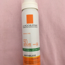 Swatch de Tigrou21 : Anthelios brume fraîche invisible anti-brillance, La Roche-Posay