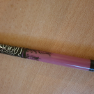 Swatch de Mzlle princess : Everlasting Liquid Lipstick - Rouge à lèvres liquide, KAT VON D BEAUTY