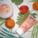 Swatch de Muchacha : Crème Extra Douce Pêche Blanche, Le Petit Marseillais