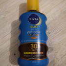Swatch de Onneparlepaslabouchepleine : Huile Sèche Protectrice Activatrice de Bronzage Protect & Bronze SPF 20, Nivea