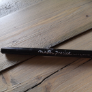 Swatch de Onneparlepaslabouchepleine : Master Precise Liquid Eyeliner, Maybelline New York