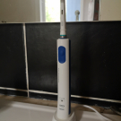 Swatch de Onneparlepaslabouchepleine : Brosse à dents Trizone, Oral-B