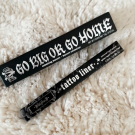 Swatch de Sid52 : Go Big or Go Home Mascara, Kat Von D