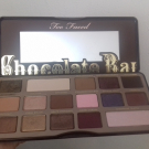 Swatch de AnnaMolly : Chocolate bar - Palette de fards à paupières, Too Faced