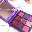 Swatch de Celie.drd : Obsessions Eyeshadow Palette Palette de fards à paupières, Huda Beauty