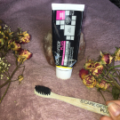 Swatch de Celie.drd : Dentifrice au charbon Bicare Gifrer® Plus, Gifrer