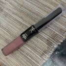 Swatch de NerBeauty : L'Infaillible Rouge à Lèvres Longue Tenue, L'Oréal Paris