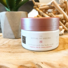 Swatch de Audreyc04 : Sakura Scrub Gommage pour le Corps, Rituals