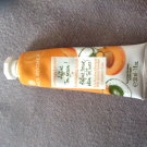 Swatch de Littleflower : Gommage Exfoliant Visage, Yves Rocher