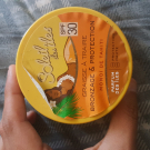 Swatch de Alyaah_ : Graisse à Traire SPF3 - Parfum vanille, Soleil Des Îles