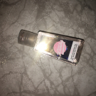 Swatch de Lina_bklk : Gel mains nettoyant, Merci Handy