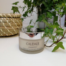 Swatch de des p'tits bonheurs de filles : Crème de nuit glycolique anti-taches Vinoperfect, Caudalie