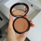 Swatch de Irene.qln : Terracotta - La Poudre Bronzante Hâle Naturel et Longue Tenue, Guerlain