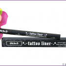 Swatch de Ô Boudoir Parfumé : Tattoo Liner - Eyeliner liquide, KAT VON D BEAUTY