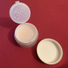 Swatch de ICharles80 : Peach perfect Loose Powder, Too Faced