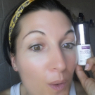 Swatch de Lyloune : Soin Lissant Contour des Yeux, Condensé Paris