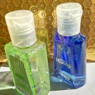 Swatch de SandyG30 : Gel mains nettoyant, Merci Handy