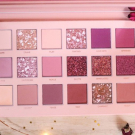 Swatch de Celie.drd : The New Nude Palette - Palette de fards à paupières, Huda Beauty