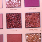 Swatch de Celie.drd : The New Nude Palette - Palette de fards à paupières, Huda Beauty