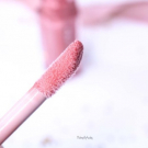 Swatch de Celie.drd : Gloss Bomb Universal Lip Luminizer - Enlumineur à Lèvres Universel, Fenty Beauty by Rihanna