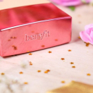 Swatch de Celie.drd : Hello Happy - Fond de teint liquide, Benefit Cosmetics