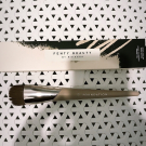 Swatch de Anitalight : Touch up brush 130, Fenty Beauty by Rihanna