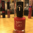 Swatch de Mnpss : Vernis Super Gel, Rimmel london