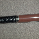 Swatch de W.eel : Everlasting Liquid Lipstick - Rouge à lèvres liquide, KAT VON D BEAUTY