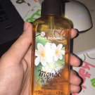 Swatch de naisgarrel : Huile sèche - Monoï, YVES ROCHER