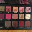 Swatch de Dianee : Textured Shadows Palette Rose Gold Edition Palette de fards à paupières, Huda Beauty
