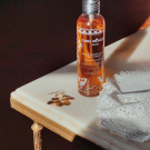 Swatch de Uneclairpuislanuit : Huile Somptueuse de L'Orient, Cinq Mondes