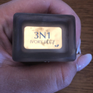 Swatch de Louloudel : Double Wear Teint longue tenue intransférable SPF 10, Estée Lauder