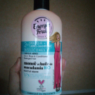 Swatch de Adela65 : 2 en 1 masque et après shampoing Monoi et Huile de Macadamia, Energie Fruit