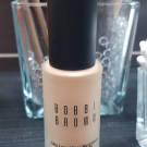Swatch de Gladif : Skin Long-Wear Weightless Foundation SPF 15 - Fond de teint, Bobbi Brown