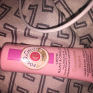 Swatch de iam.c : Crème Mains et Ongles Rose, Roger&Gallet