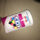 Swatch de iam.c : Douche crème douceurs d'enfance parfum haribo dragibus, Dop