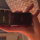 Swatch de iam.c : Huile de maracuja - Sérum multi-usages, Tarte