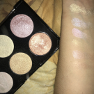 Swatch de amlmz : Glow & highlights palette, Action