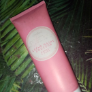 Swatch de Juliette_mc : Crème mains douceur, Nocibé