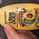 Swatch de Flore77 : Ultra Doux Shampoing Nourrissant huile d'avocat et beurre de karité, Garnier