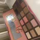 Swatch de Clara13 : Sweet Peach Palette de fards à paupières, Too Faced