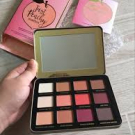 Swatch de bellalove : Sweet Peach Palette de fards à paupières, Too Faced