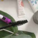 Swatch de des p'tits bonheurs de filles : Divine Mascarade - Mascara Sublimateur Noir, Lady Green