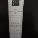 Swatch de severine56630 : The Ritual of Sakura Body Cream - Crème onctueuse pour le corps, Rituals